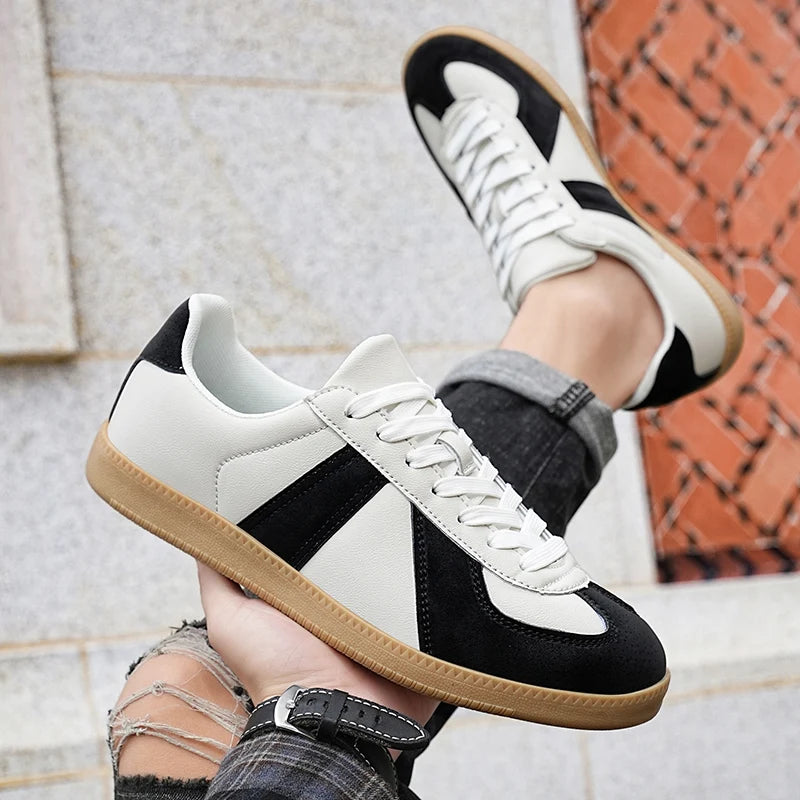 Women's Sneakers 2025 Leather Ladies Vintage Training Shoes Spring Flat Shoes Men Casual Lightweiht Soft Soled Skateboard Shoe